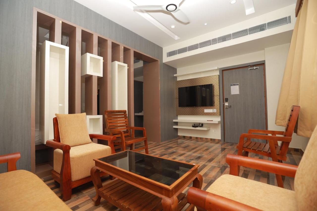 Sree Bharat Residency Hotel Alāndurai Kültér fotó