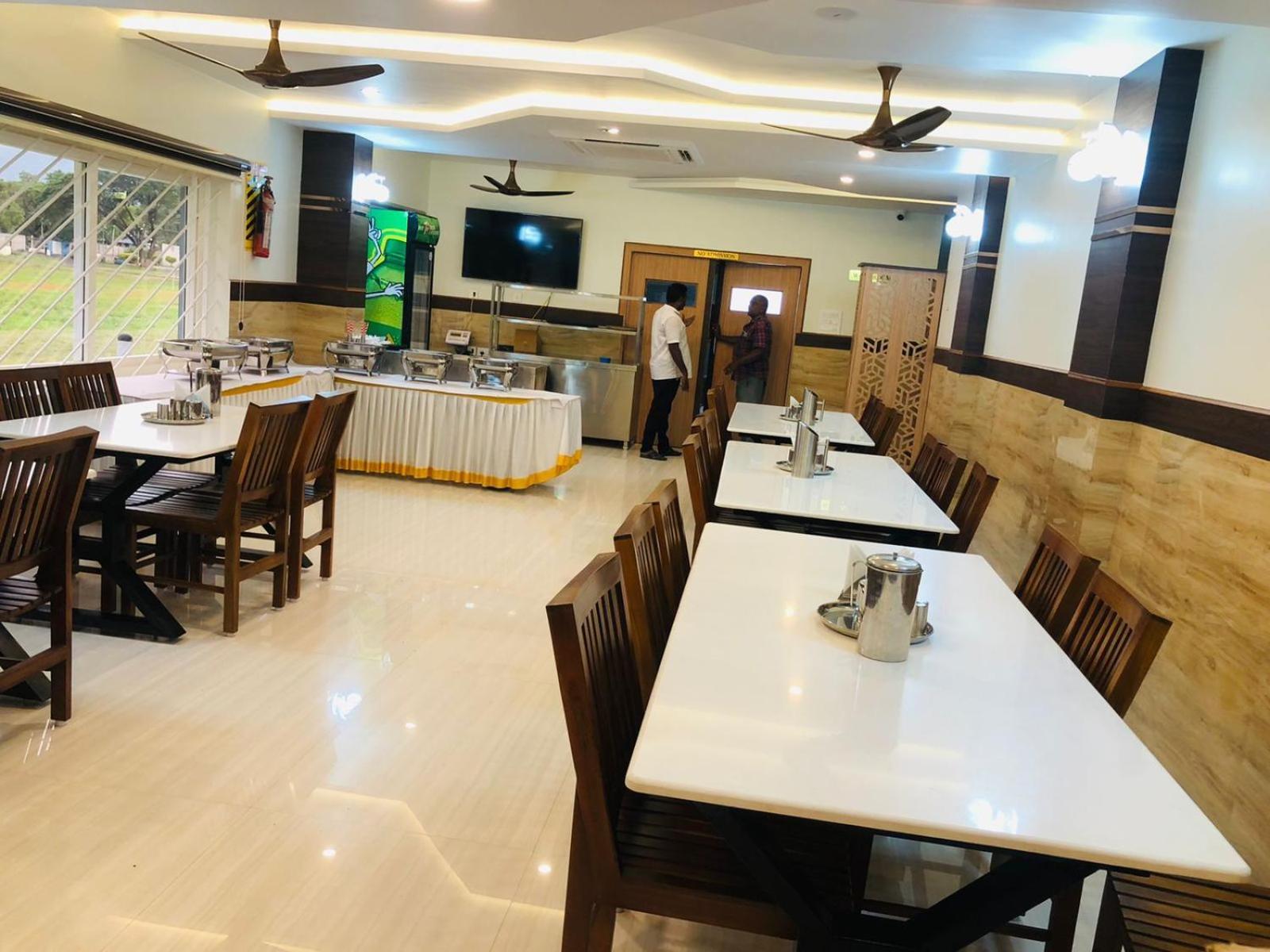 Sree Bharat Residency Hotel Alāndurai Kültér fotó